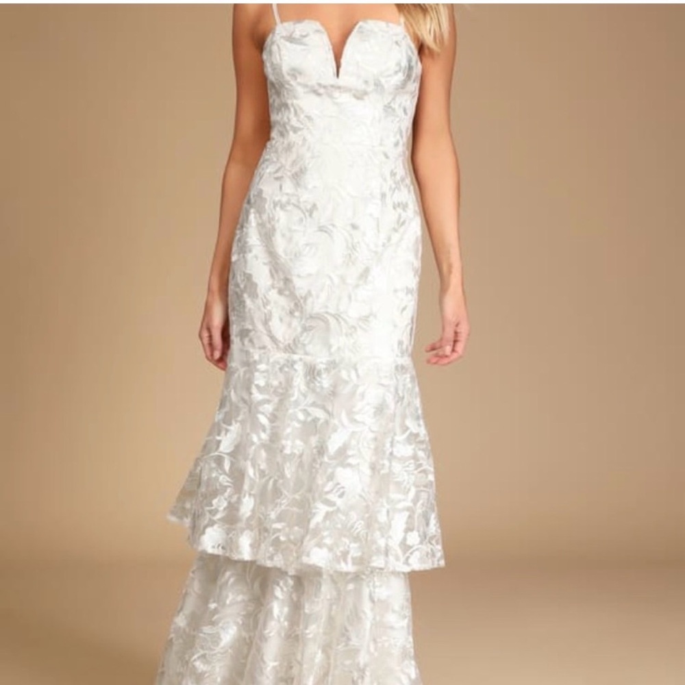 Bridal Haul | NWT Lulus White Lace Tiered Spaghetti Strap Dress